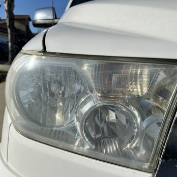 JD Mobile detailing - Right headlight after. - Auto Detailing Near Me
