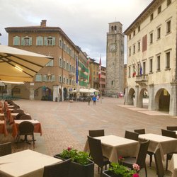 Piazza Catena