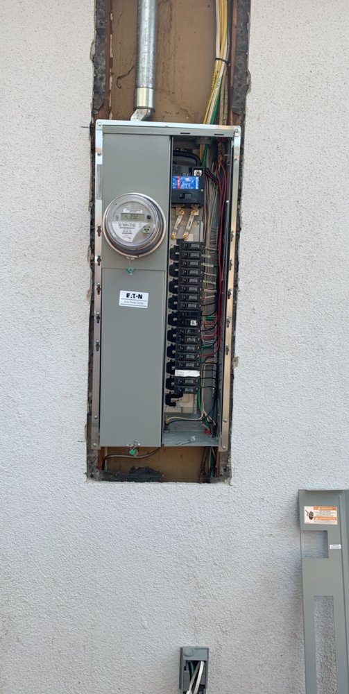 Slide of Del Toro Electric