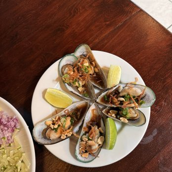 Tigon - A7. Green Mussels / Chem Chép (6) my favorite! Spray the lime on it! - Vietnamese Near Me - El Cerrito, California Tigon - A7. Green Mussels / Chem Chép (6) my favorite! Spray the lime on it! - Vietnamese Near Me - El Cerrito, California