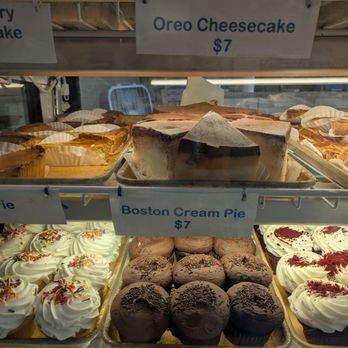 Mike's Pastry - Bakeries Near Me - Cambridge, Massachusetts Mike's Pastry - Bakeries Near Me - Cambridge, Massachusetts