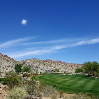 Cascata Golf - Hole no. 12 +150 yards par 3 ~ aim a fade at waterfall. - Golf Near Me - Boulder City, Nevada