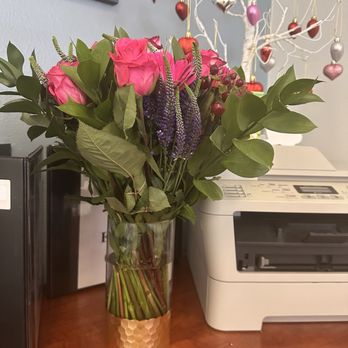 BloomsyBox - Flowers in a vase - Florists Near Me - Miami, Florida