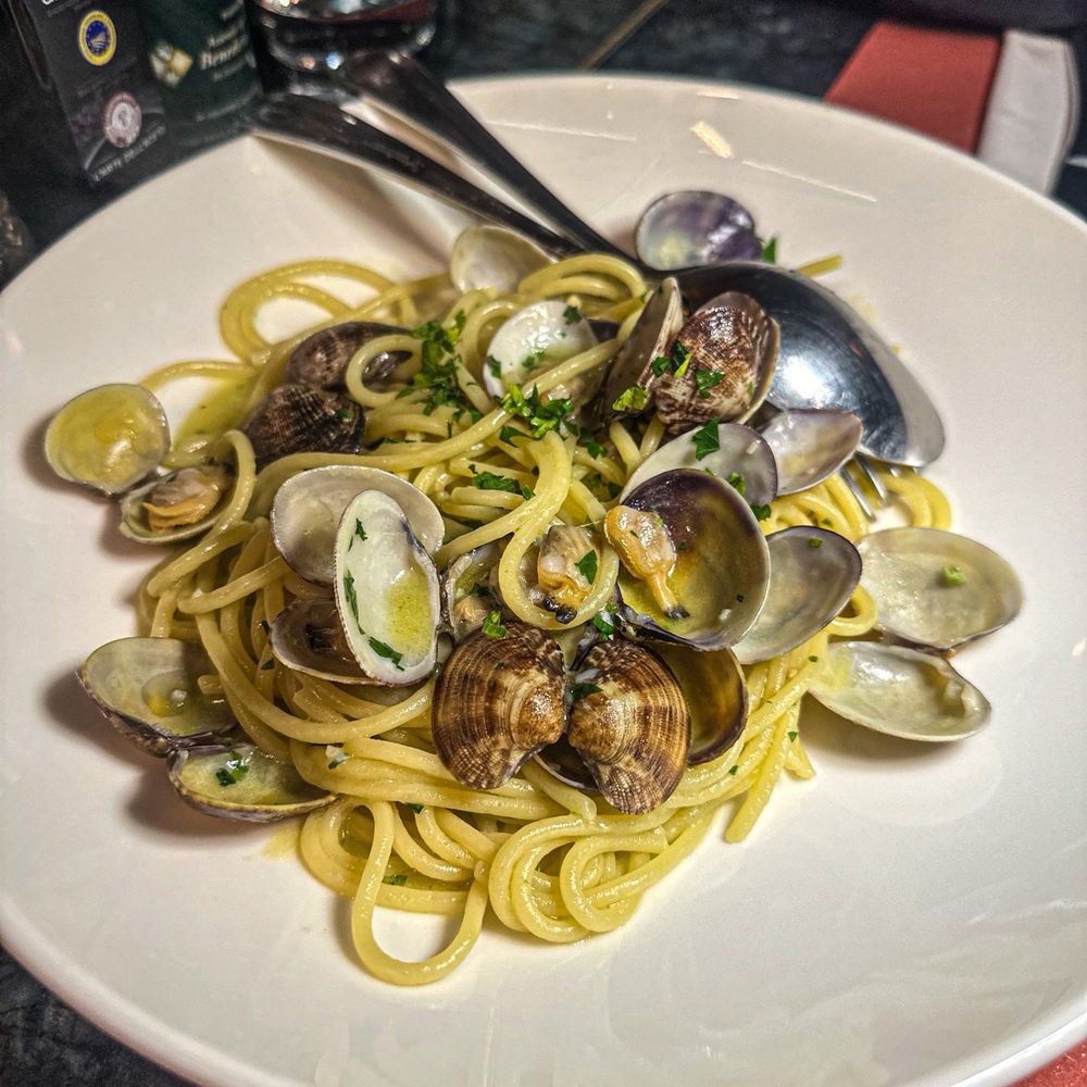 Osteria dell'Oca - Spaghetti alle Vongole Veraci - Roman Near Me - Rome, RM Osteria dell'Oca - Spaghetti alle Vongole Veraci - Roman Near Me - Rome, RM