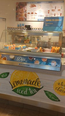 Auntie Anne's by null