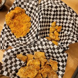 Fried king oyster mushroom, popcorn chicken, chicken fillet - IG @bougiefoodieboi Fried king oyster mushroom, popcorn chicken, chicken fillet - IG @bougiefoodieboi