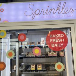 Sprinkles ATM - Cupcakes