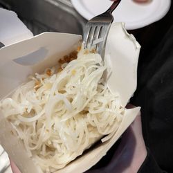 Taste The Thai and Sushi House - Noodles with minced garlic