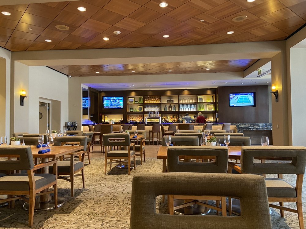 Ventanas Restaurant & Bar