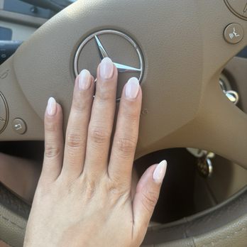 Four Seasons Nails Salon - Nails by Lynn - Nail Salons Near Me - Millbrae, California