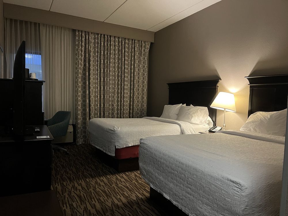 Hampton Inn & Suites Cleveland-Airport/Middleburg Heights