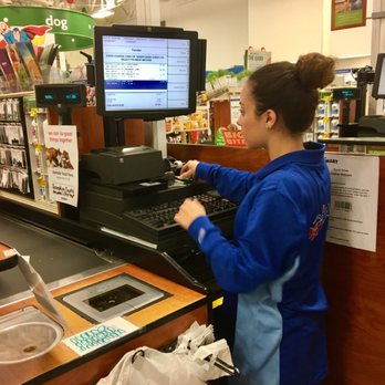 PetSmart - Pet Training Near Me - Medford, Oregon