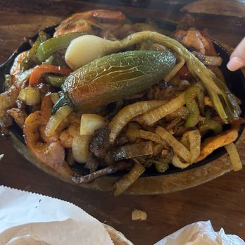 Rosa Madera - Fajitas - Mexican Near Me - Camarillo, California Rosa Madera - Fajitas - Mexican Near Me - Camarillo, California