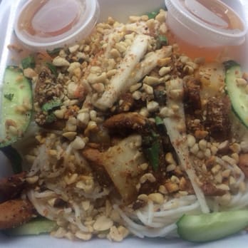 Insomnia - Lemongrass chicken on cold noodle (take out). Delicious! - Coffee & Tea Near Me - Honolulu, Hawaii