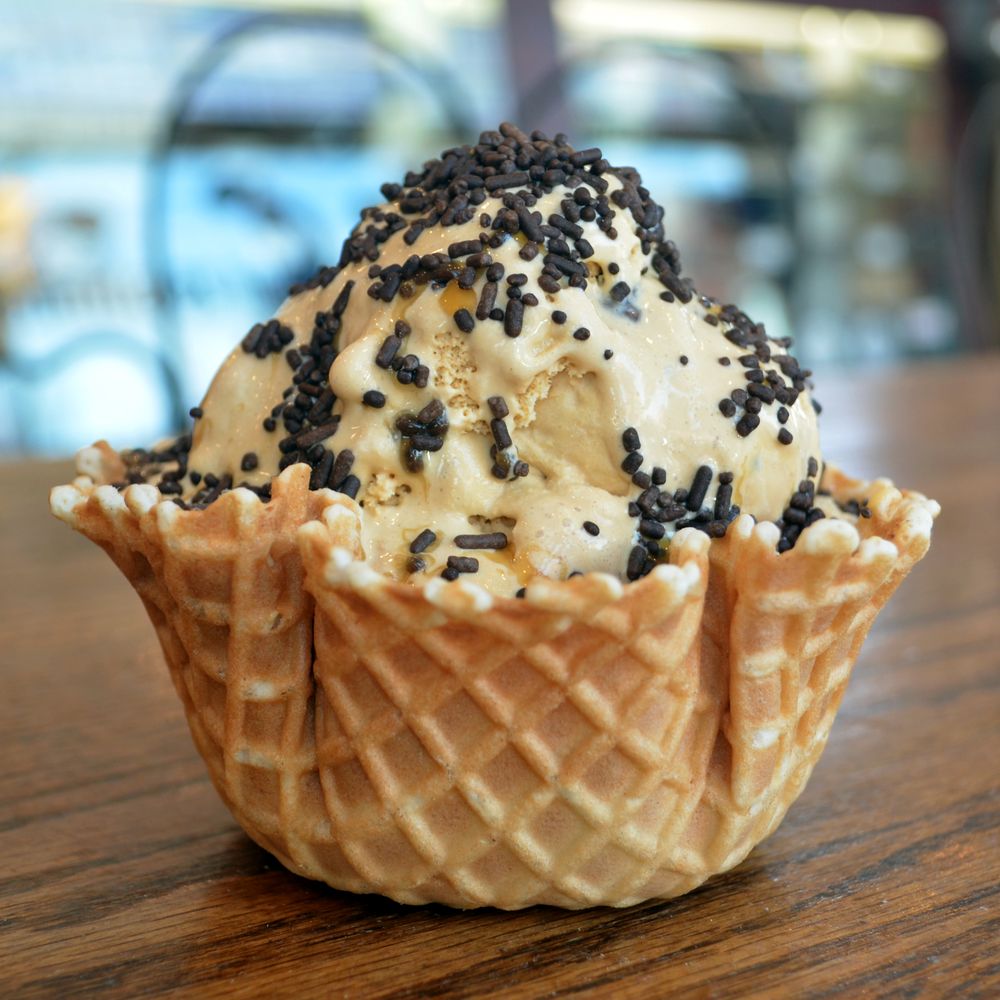 Ice Cream & Candy Shoppe Logo