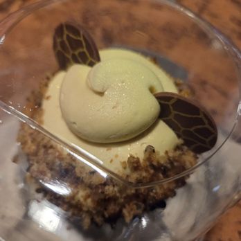 The Mara - Caramel banana cupcake - American Near Me - Orlando, Florida The Mara - Caramel banana cupcake - American Near Me - Orlando, Florida