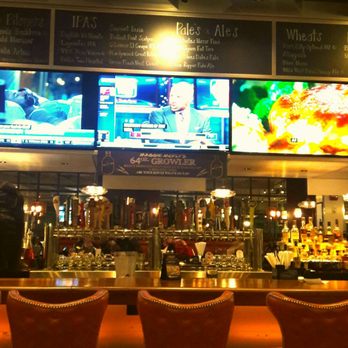 Maggie McFly's - New American Near Me - Virginia Beach, Virginia