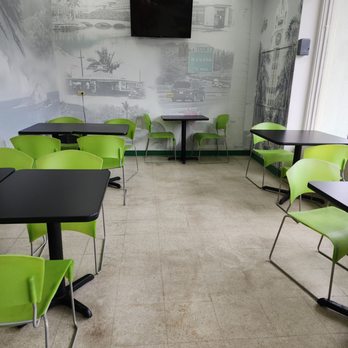HanaPa'a 2 - Inside seating - Poke Near Me - Honolulu, Hawaii