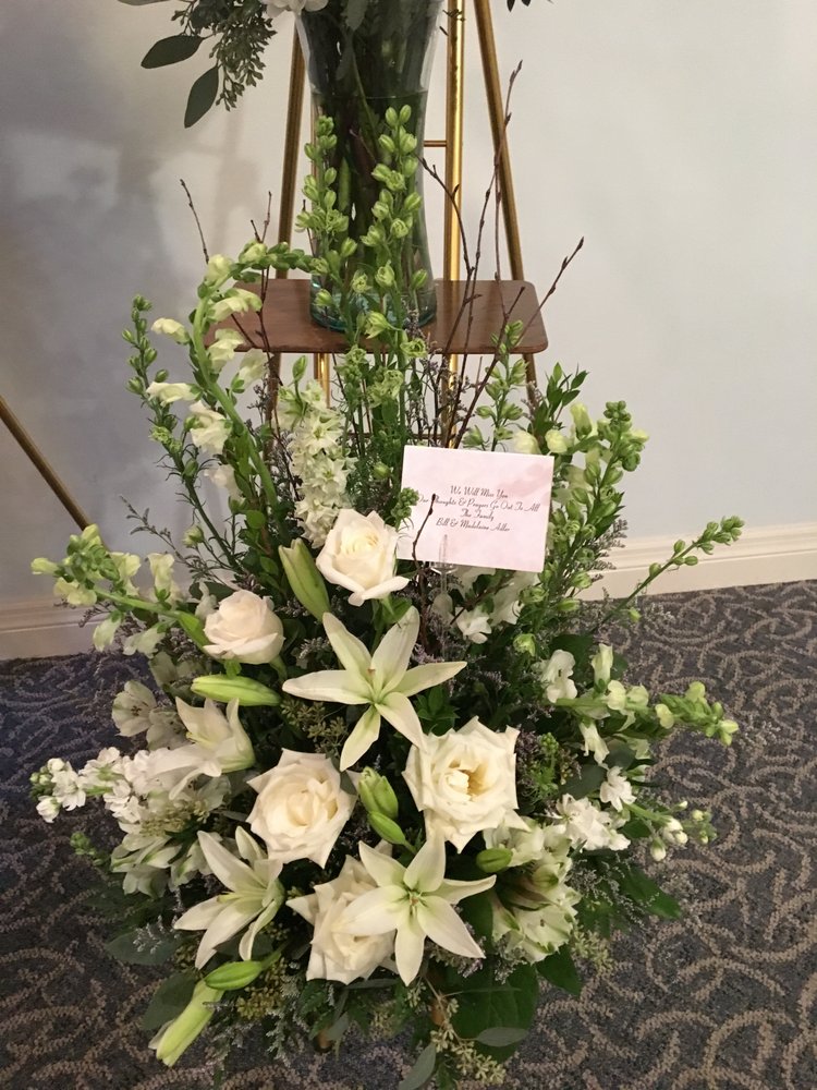 DUNDEE FLORIST 17 Photos & 29 Reviews 675 N 50th St, Omaha