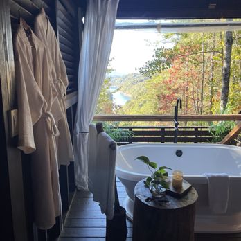 Lakeview at Fontana - Everything we needed was provided! - Vacation Rentals Near Me - Bryson City, North Carolina