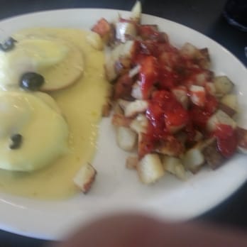Page's Diner - Eggs benedict - Diners Near Me - Santa Rosa, California Page's Diner - Eggs benedict - Diners Near Me - Santa Rosa, California