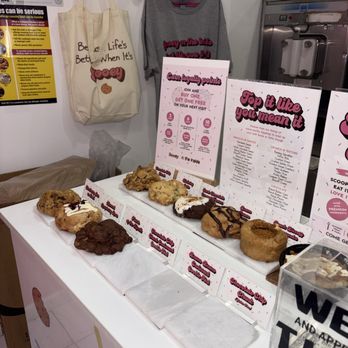 Gooey on the Inside - Desserts Near Me - New York, New York Gooey on the Inside - Desserts Near Me - New York, New York