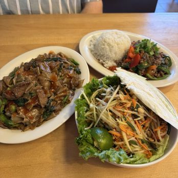 Mix Bowl Cafe - 31. Pad See Ew 10. Papaya Salad 33. Pad Kee Mow - Thai Near Me - Pomona, California Mix Bowl Cafe - 31. Pad See Ew 10. Papaya Salad 33. Pad Kee Mow - Thai Near Me - Pomona, California
