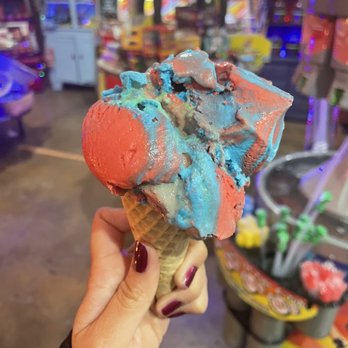 City Creamery - Superman ice cream - Ice Cream & Frozen Yogurt Near Me - Rome, Georgia