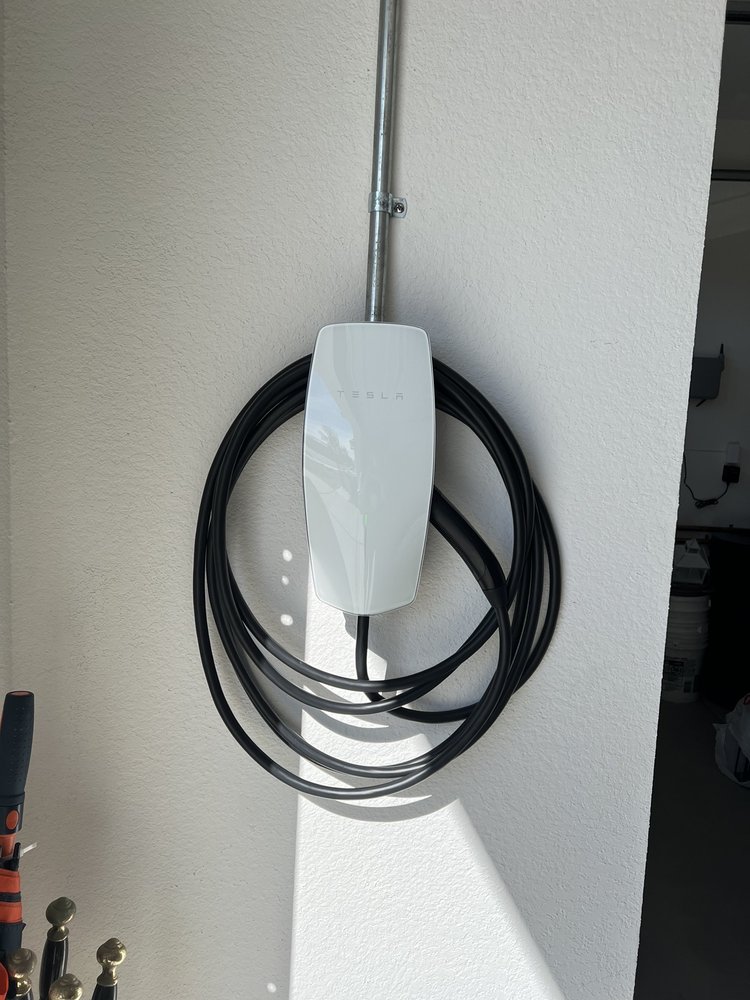 Slide of Supreme Electrical Construction