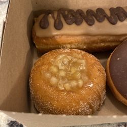 The Donut Bar & Cafe - APPLE PIE