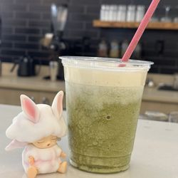 Big Shoulders Coffee - Matcha Slush with sweet cream!