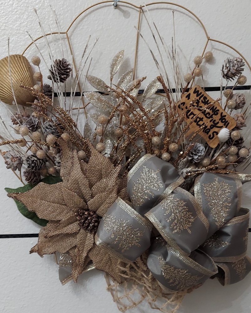 Chanticleer's Farmhouse Market Home Decor and Wreaths Logo