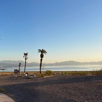 Boulder Beach Campground - Morning time... 7am.. plenty of people having fun already. Beautiful sights !! - Campgrounds Near Me - Boulder City, Nevada Boulder Beach Campground - Morning time... 7am.. plenty of people having fun already. Beautiful sights !! - Campgrounds Near Me - Boulder City, Nevada
