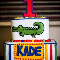 Sweet Tooth - The cutest alligator cake ever!