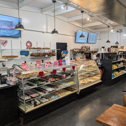 Ninos Bakery & Cafe