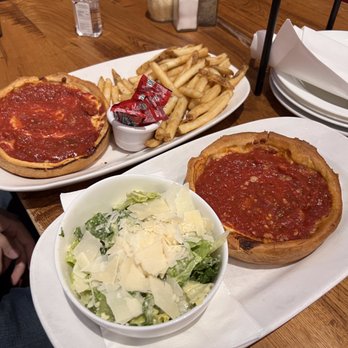 Giordano's - Pizza Near Me - Chicago, Illinois Giordano's - Pizza Near Me - Chicago, Illinois