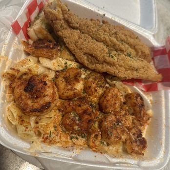 Wallie's Seafood - Shrimp Pasta with Fried Swai - Seafood Near Me - Houston, Texas