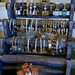 Sunni Daze Boutique & Hair Lounge - A gorgeous line of beautiful bracelets to stack and wear all year . Non tarnishing jewelry