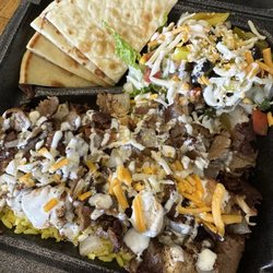 Music City Gyros - Gyro platter