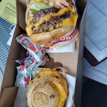 In-N-Out Burger - Fast Food Near Me - Norco, California