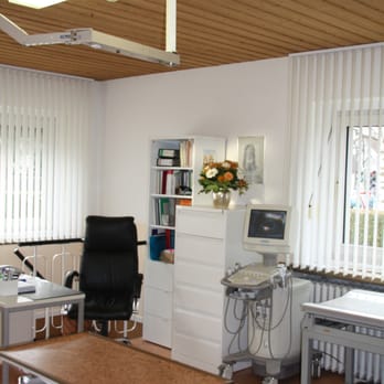 Dr. med. vet. Peter Baumann - Sprechzimmer - Veterinarians Near Me - Munich, BY Dr. med. vet. Peter Baumann - Sprechzimmer - Veterinarians Near Me - Munich, BY