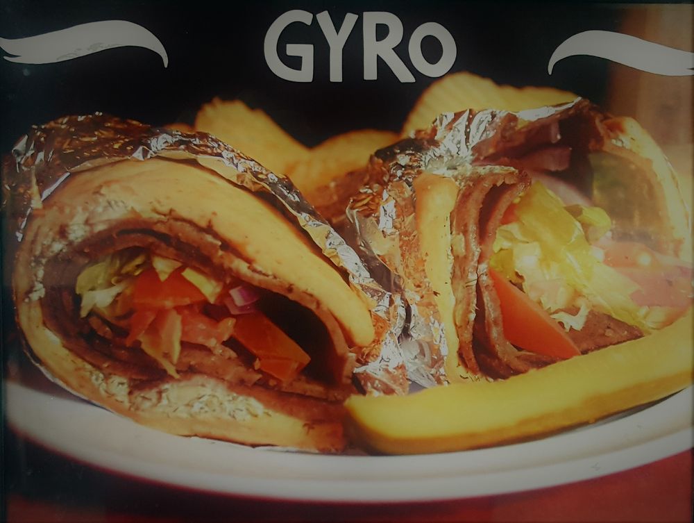 PIZZA KING Updated September 2024 27 Photos & 19 Reviews 500 S