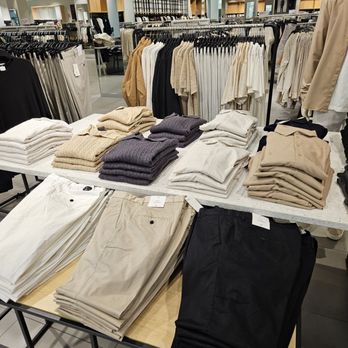 H&M - Men's pants and shirts - Women's Clothing Near Me - Los Angeles, California H&M - Men's pants and shirts - Women's Clothing Near Me - Los Angeles, California