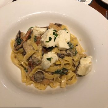 Palazzo di Bocce - Build your own pasta. Fettuccine noodles, Alfredo, mushrooms, spinach, fresh mozzarella, and shrimp. - Italian Near Me - Orion, Michigan Palazzo di Bocce - Build your own pasta. Fettuccine noodles, Alfredo, mushrooms, spinach, fresh mozzarella, and shrimp. - Italian Near Me - Orion, Michigan