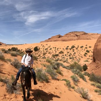 Roy Black's Guided Tours - Monument Valley - Tours Near Me - Monument Valley, Utah Roy Black's Guided Tours - Monument Valley - Tours Near Me - Monument Valley, Utah
