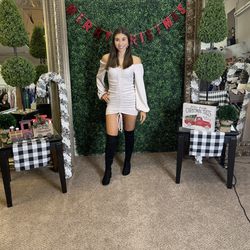 Cosa Bella - Super cute & sexy off the shoulder dress!