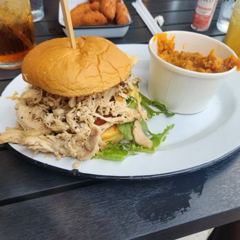 Towel City Tavern - Barbeque Near Me - Kannapolis, North Carolina