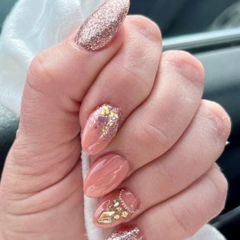 Fendii Nails & Spa - Nail Salons Near Me - Spokane Valley, Washington