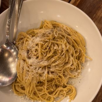 Rubirosa - Roman Cacio e Pepe - Italian Near Me - New York, New York Rubirosa - Roman Cacio e Pepe - Italian Near Me - New York, New York