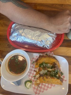 Lulu's Salsas by null